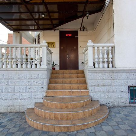 Silk Road Hotel Tbilisi Exterior foto